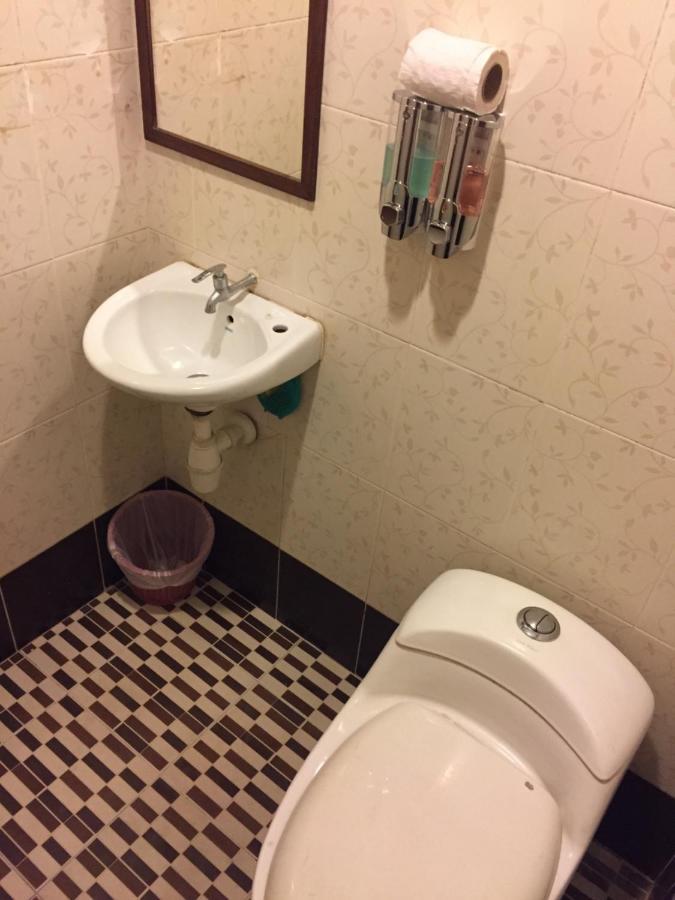 Ilhamku Inn Chukai Екстер'єр фото